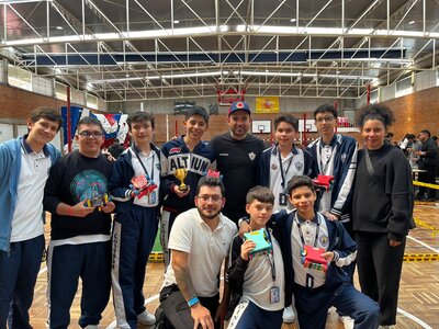 Imagen Robot Challenge Colombia